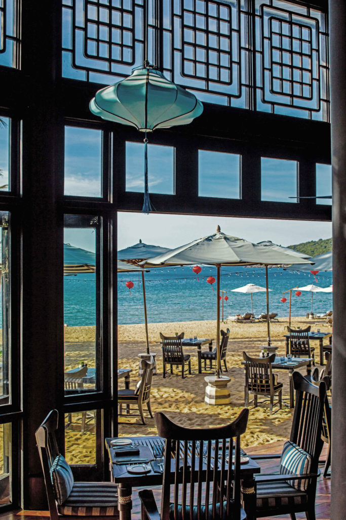 Barefoot Restaurant _ Ocean View