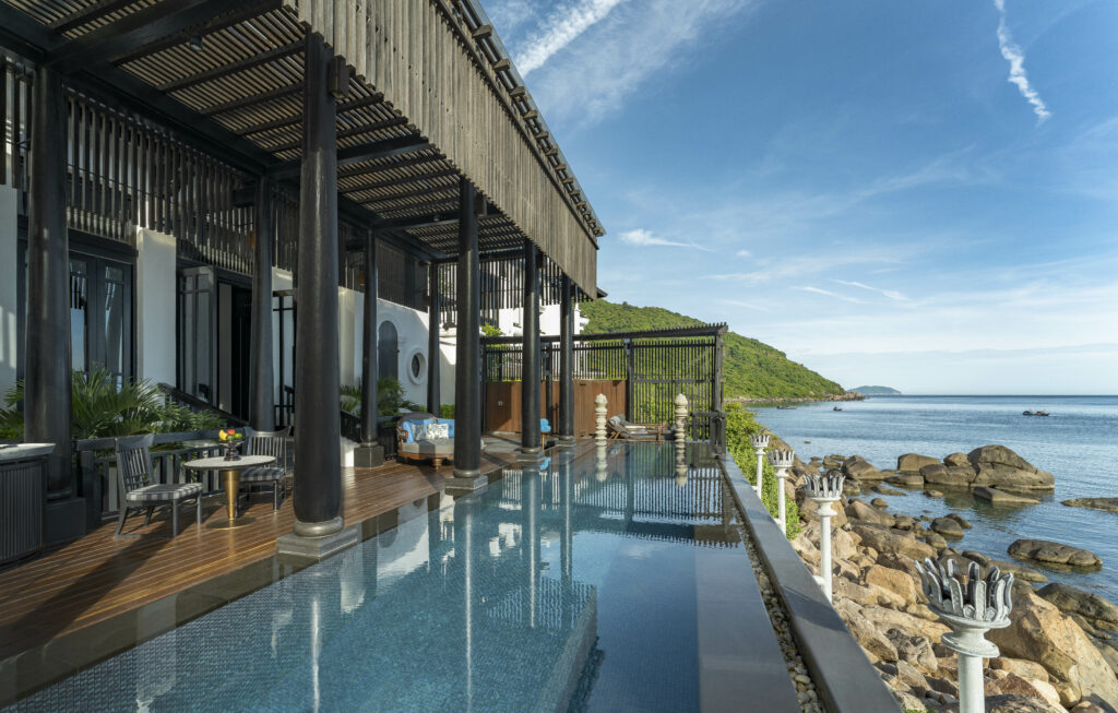 Private infinity pool and view from the Royal Residence